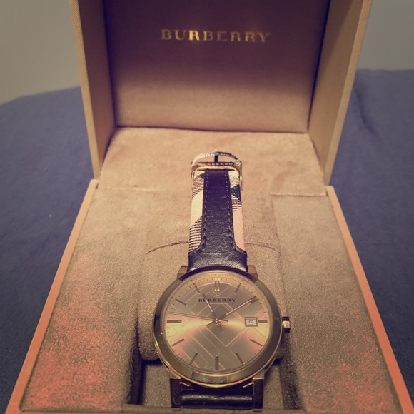 Burberry Watch (authentic) - Picture 1 of 3